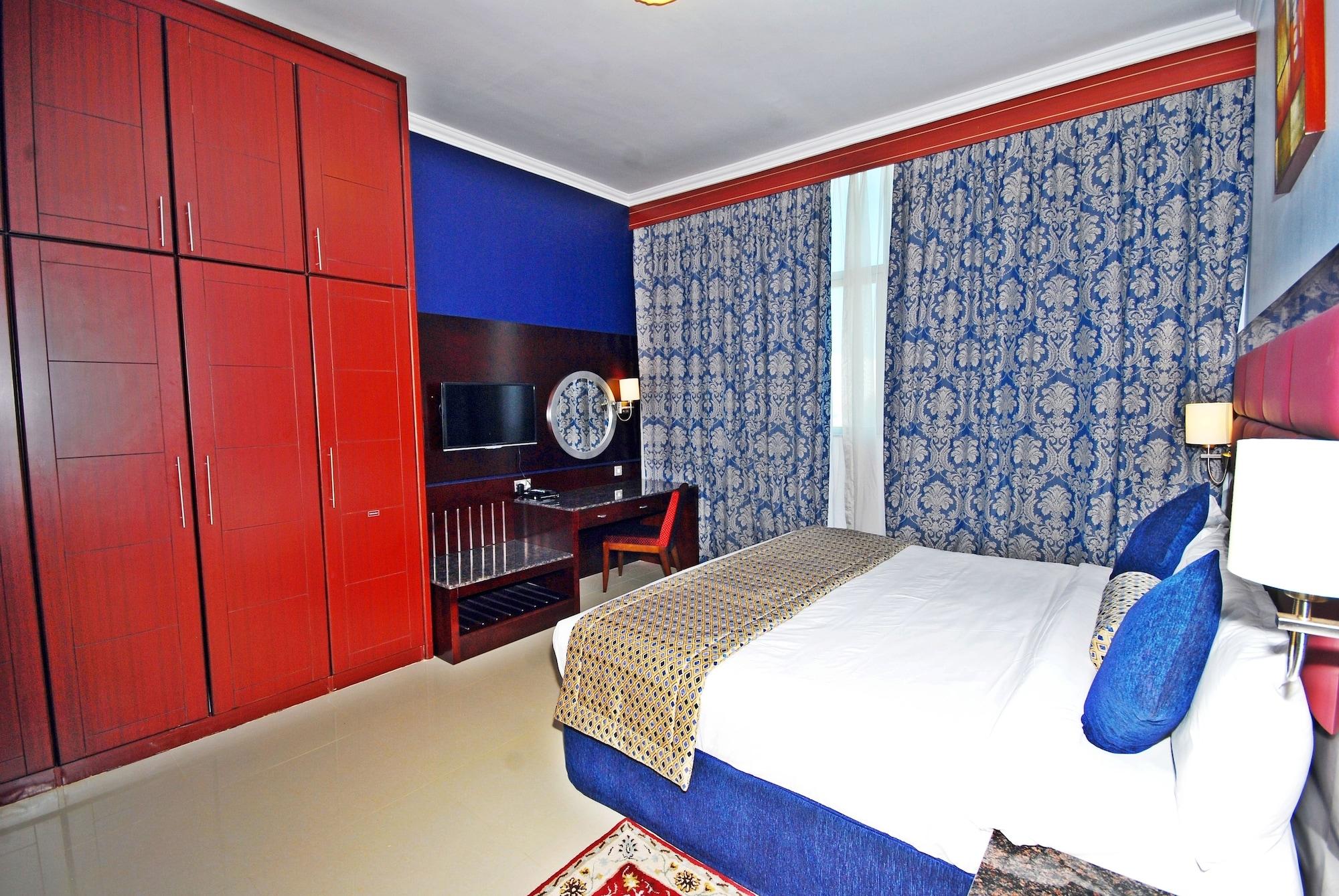 אבו דאבי Ramee Rose Hotel Apartments מראה חיצוני תמונה