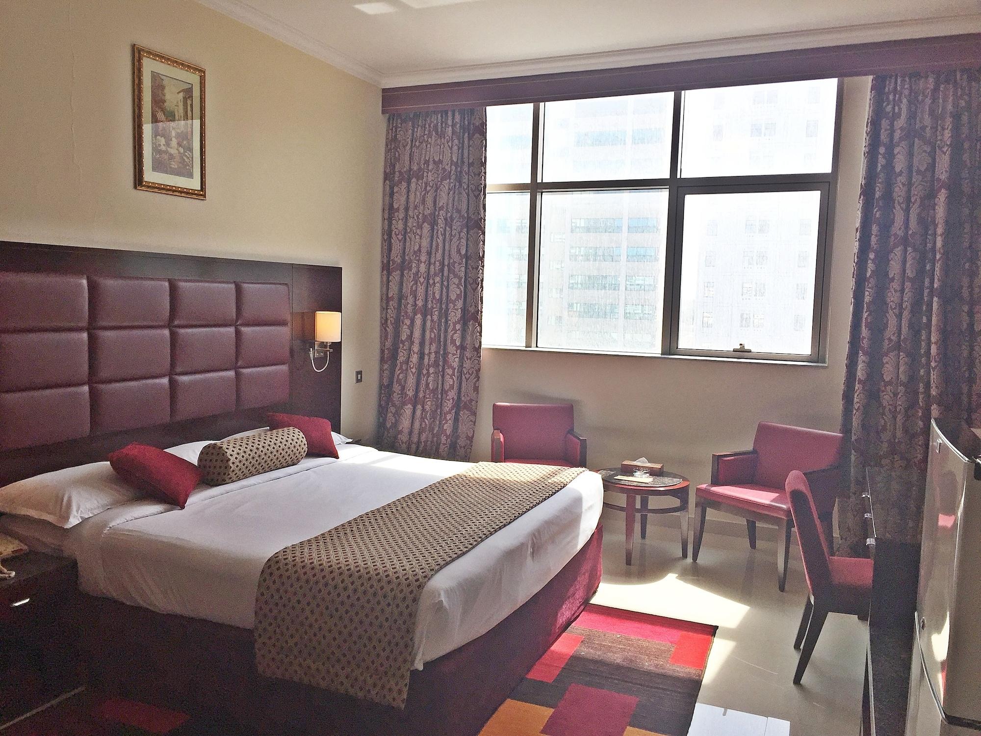 אבו דאבי Ramee Rose Hotel Apartments מראה חיצוני תמונה