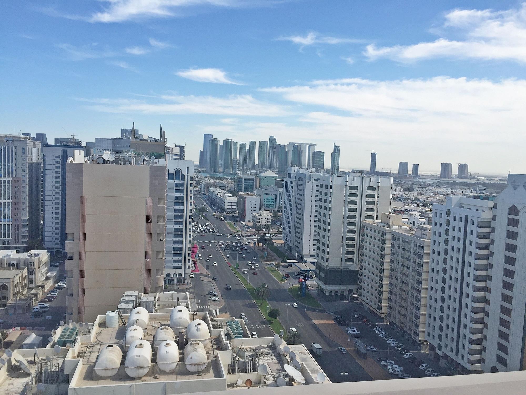אבו דאבי Ramee Rose Hotel Apartments מראה חיצוני תמונה