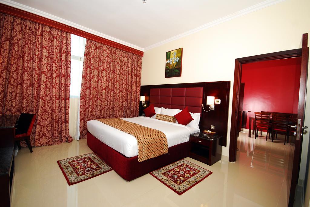 אבו דאבי Ramee Rose Hotel Apartments מראה חיצוני תמונה
