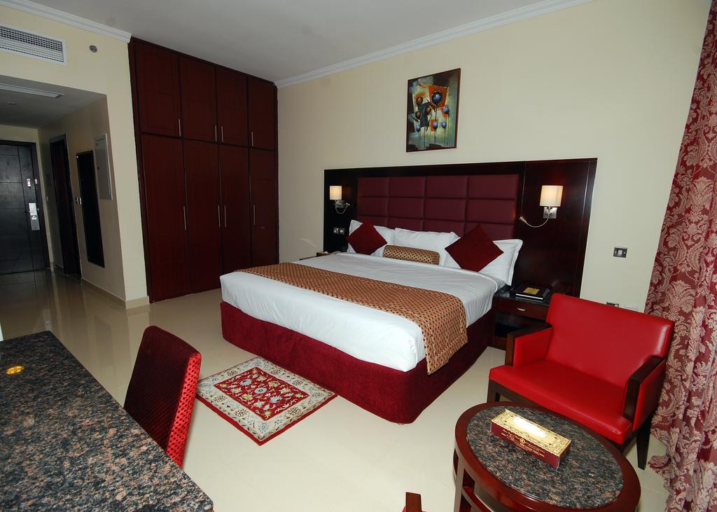 אבו דאבי Ramee Rose Hotel Apartments מראה חיצוני תמונה
