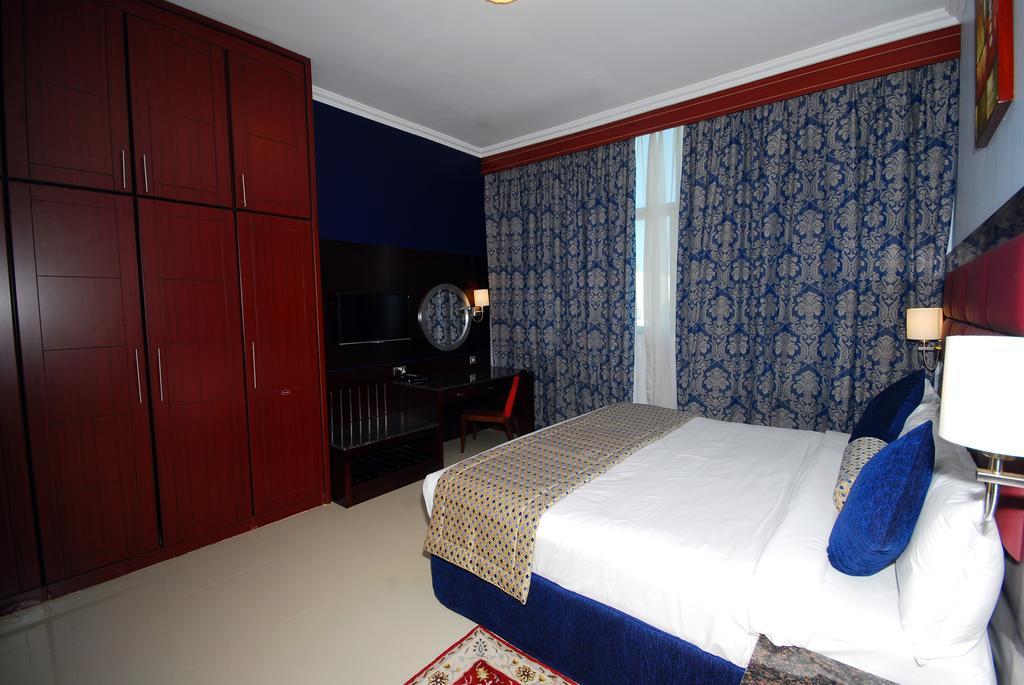 אבו דאבי Ramee Rose Hotel Apartments מראה חיצוני תמונה