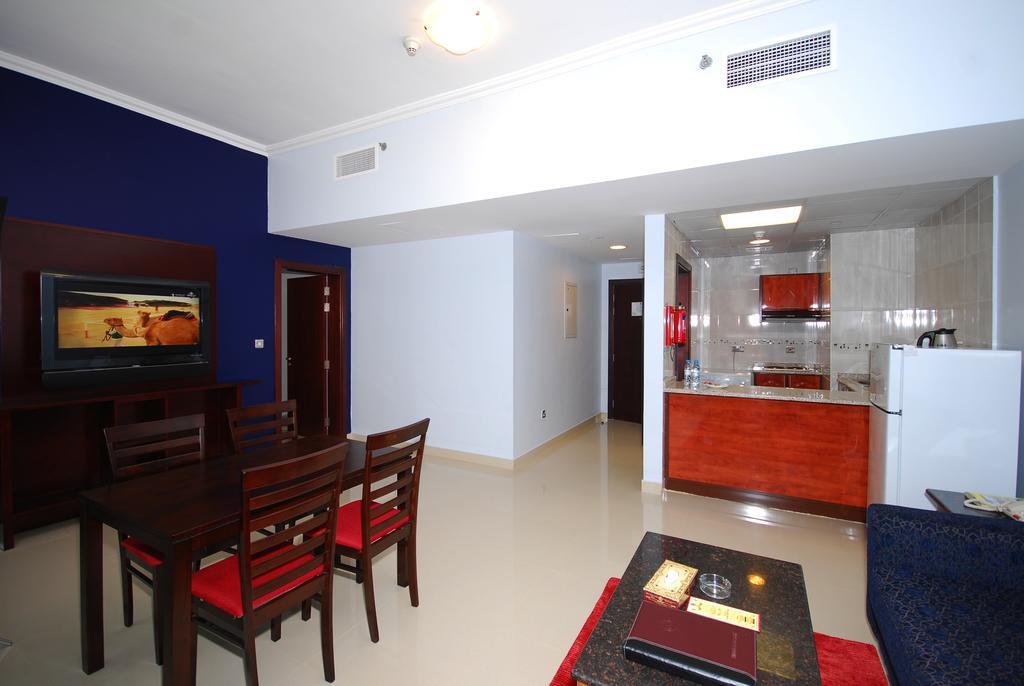 אבו דאבי Ramee Rose Hotel Apartments מראה חיצוני תמונה