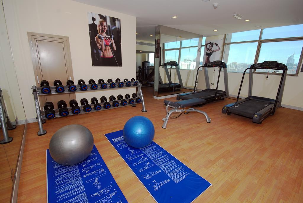אבו דאבי Ramee Rose Hotel Apartments מראה חיצוני תמונה