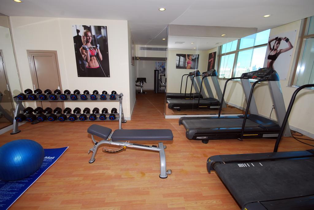 אבו דאבי Ramee Rose Hotel Apartments מראה חיצוני תמונה