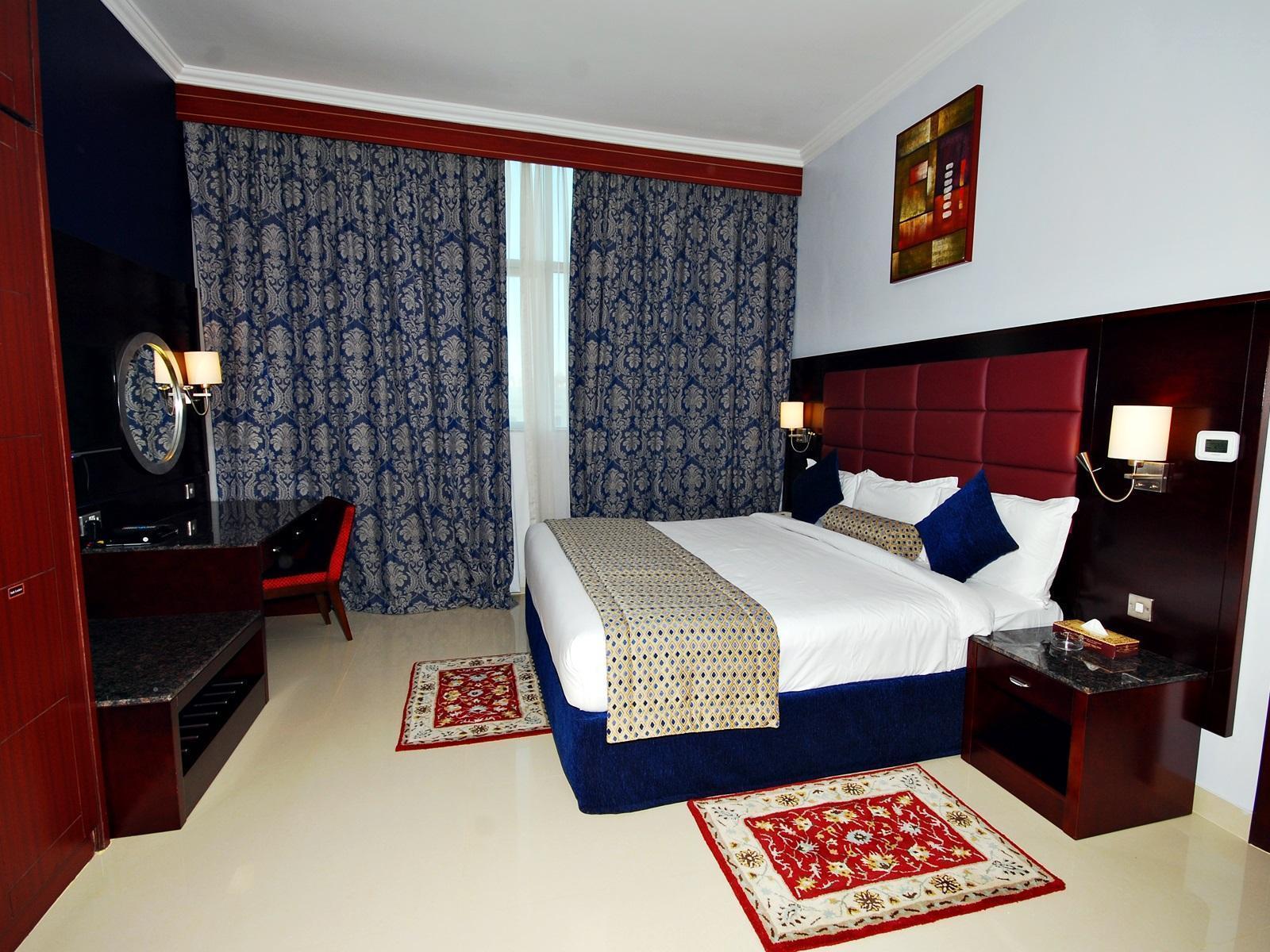אבו דאבי Ramee Rose Hotel Apartments מראה חיצוני תמונה