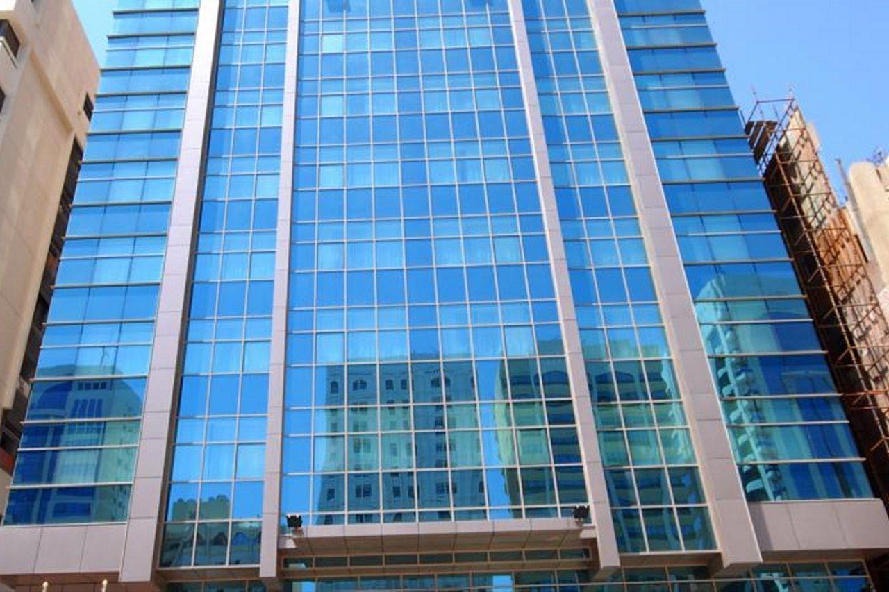 אבו דאבי Ramee Rose Hotel Apartments מראה חיצוני תמונה