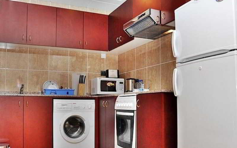 אבו דאבי Ramee Rose Hotel Apartments מראה חיצוני תמונה