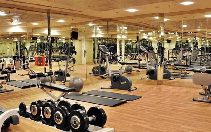 אבו דאבי Ramee Rose Hotel Apartments מראה חיצוני תמונה