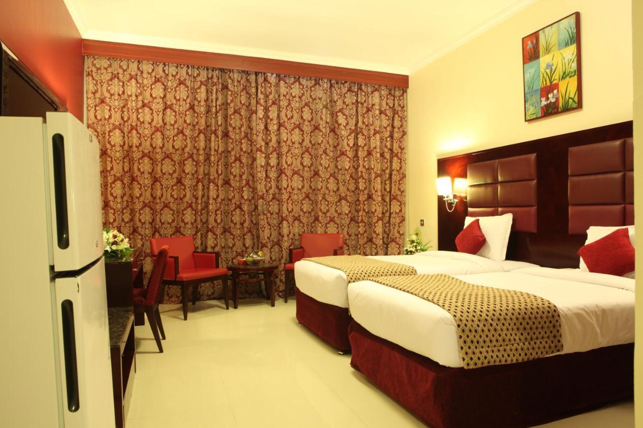 אבו דאבי Ramee Rose Hotel Apartments מראה חיצוני תמונה
