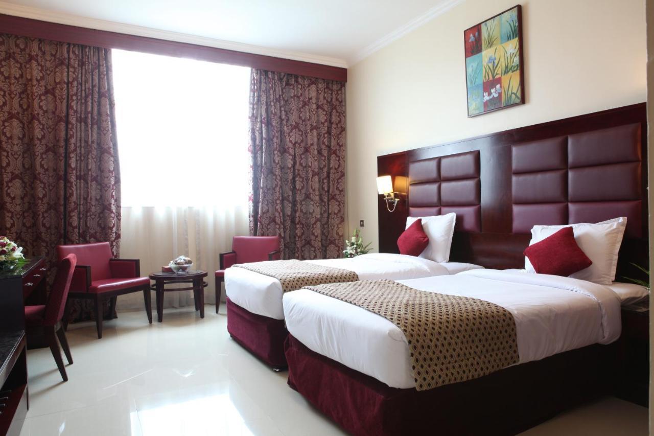 אבו דאבי Ramee Rose Hotel Apartments מראה חיצוני תמונה