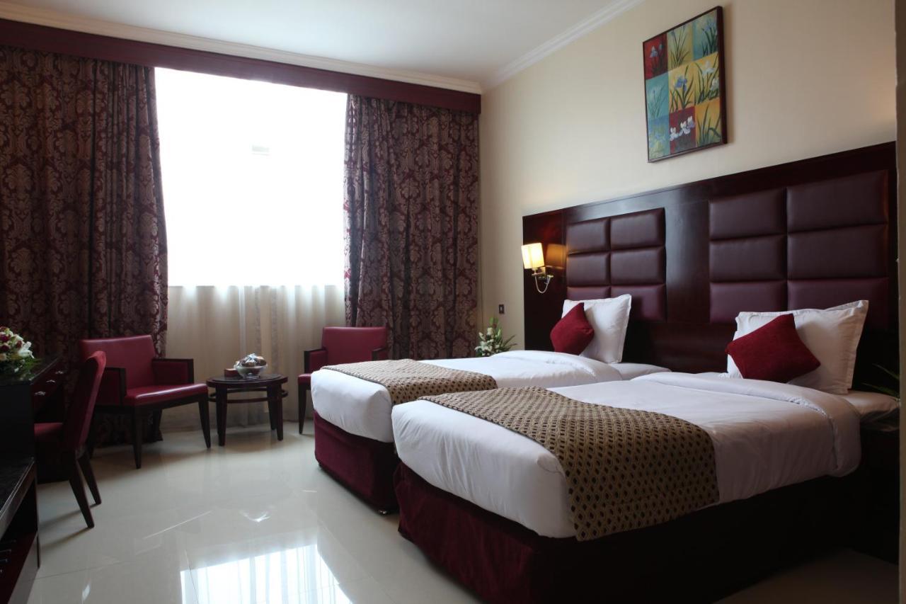 אבו דאבי Ramee Rose Hotel Apartments מראה חיצוני תמונה
